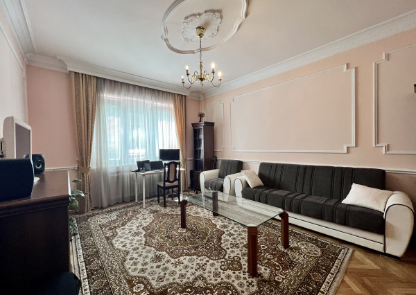 Elegantný 2- izbový byt s balkónom na predaj v Starom meste