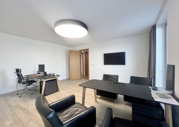 Lukratívne kancelárske priestory v novostavbe s terasou a parkovaním na predaj v Petržalke