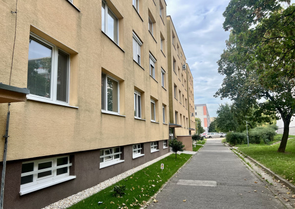 Spacious 3- bedroom apartment with balcony and cellar for sale in Rača