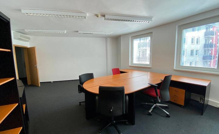 Offices, Jána Stanislava, Rent, Bratislava - Karlova Ves, Slovakia - fotografia 1