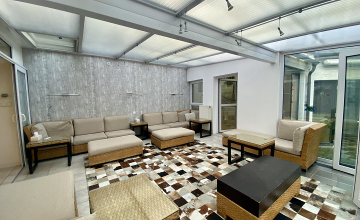 Spacious 8- room family house with garden and sauna for rent in Nove mesto - fotografia 5