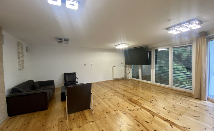 Spacious 8- room family house with garden and sauna for rent in Nove mesto - fotografia 7