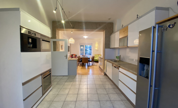 Spacious 8- room family house with garden and sauna for rent in Nove mesto - fotografia 8