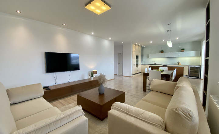 Superior 4- bedroom duplex in a new building with terrace and garage for rent in Petržalka