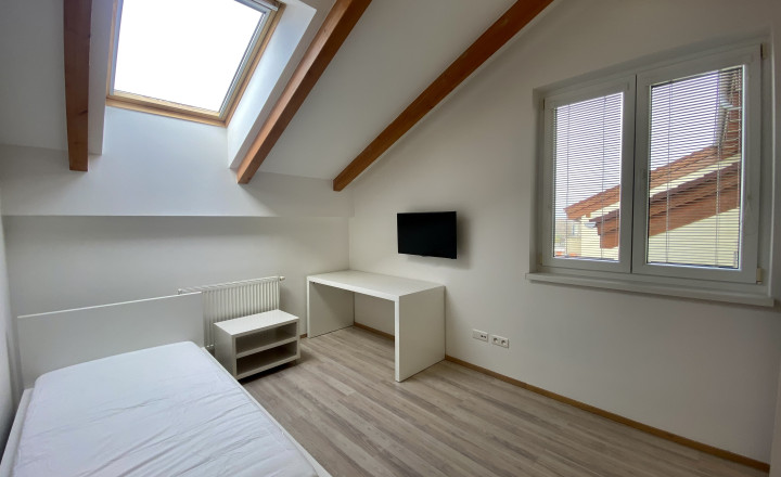 Superior 4- bedroom duplex in a new building with terrace and garage for rent in Petržalka - fotografia 12