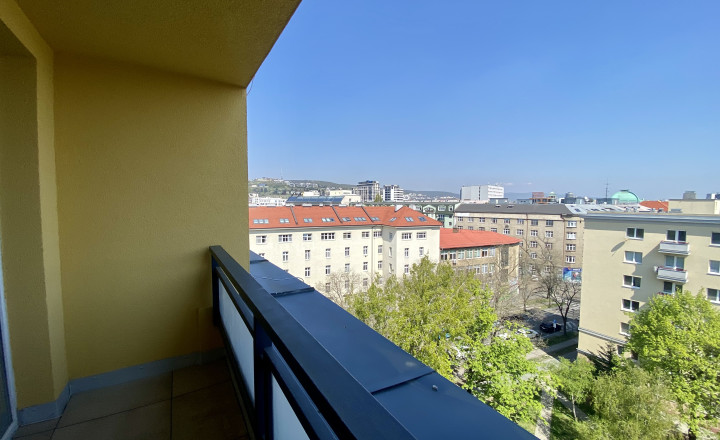 Klimatizovaný 4i mezonet s balkónom a veľkou terasou na predaj v Starom meste - fotografia 10