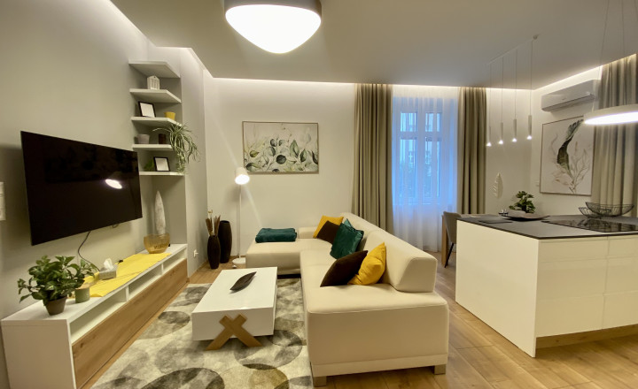 Beautiful air-conditioned 2-bedroom apartment for rent in the Old Town - fotografia 3
