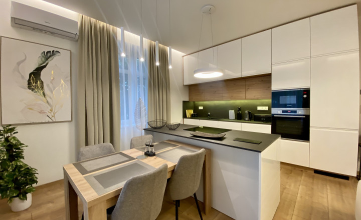 Beautiful air-conditioned 2-bedroom apartment for rent in the Old Town - fotografia 7