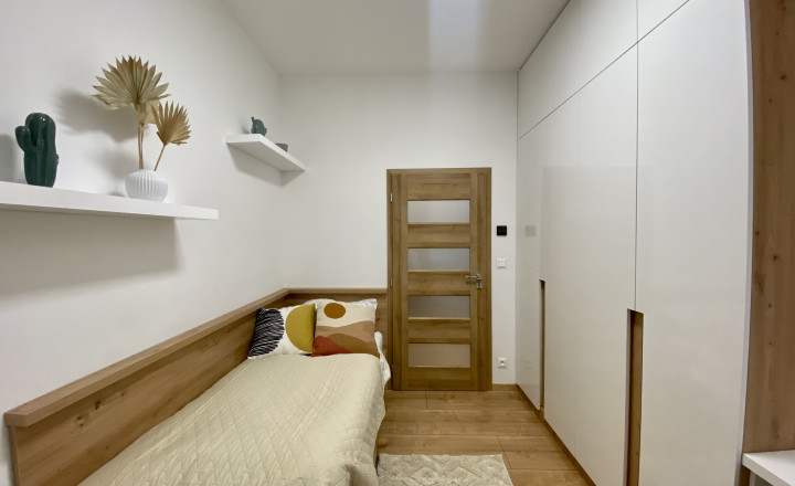 Beautiful air-conditioned 2-bedroom apartment for rent in the Old Town - fotografia 10