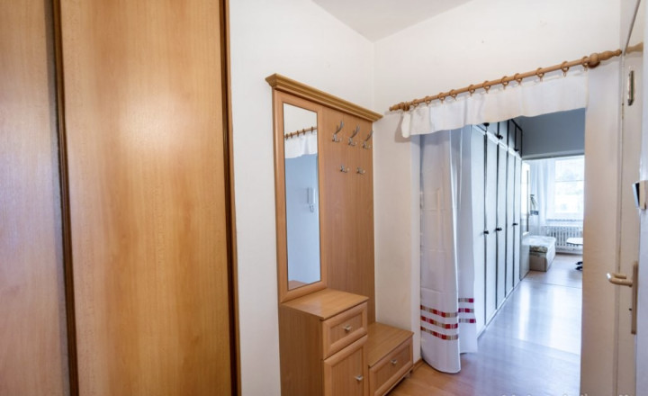 Pleasant 2- bedroom apartment with loggia for rent in Rača - fotografia 7