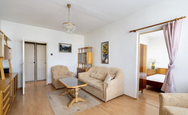 Pleasant 2- bedroom apartment with loggia for rent in Rača - fotografia 1