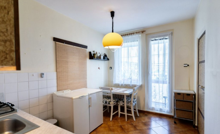 Pleasant 2- bedroom apartment with loggia for rent in Rača - fotografia 8