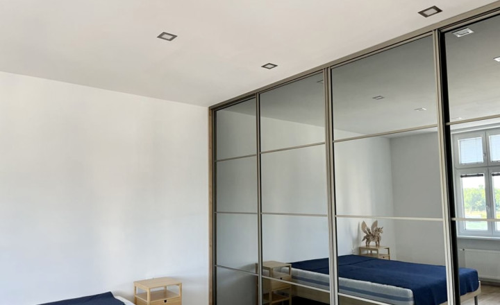 Exkluzívny slnečný 4- izbový byt s balkónom na prenájom v Starom meste - fotografia 4