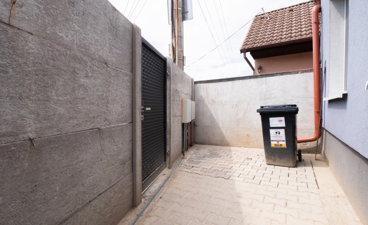 Rodinný dom s rozľahlým pozemkom na predaj v Podunajských Biskupiciach PREDANÝ - fotografia 17