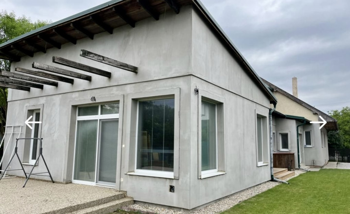 A large family house with a large plot of land for sale in Šamorín - fotografia 3