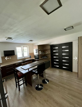 A large family house with a large plot of land for sale in Šamorín - fotografia 13