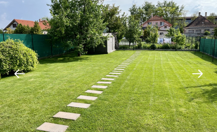 A large family house with a large plot of land for sale in Šamorín - fotografia 11