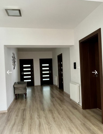A large family house with a large plot of land for sale in Šamorín - fotografia 19