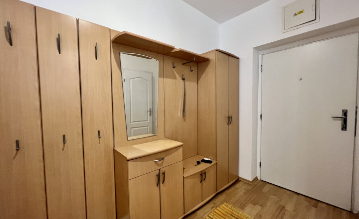 Priestranný 3- izbový byt s balkónom a parkovaním na prenájom v Starom meste - fotografia 12