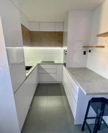 Moderný klimatizovaný 2- izbový byt s balkónom na prenájom v Starom meste - fotografia 8