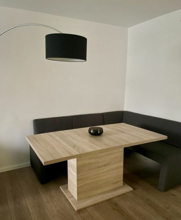 Moderný klimatizovaný 2- izbový byt s balkónom na prenájom v Starom meste - fotografia 5