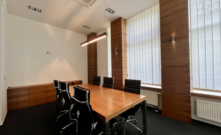 Elegant air- conditioned office space with parking for rent in Karlová Ves - fotografia 4