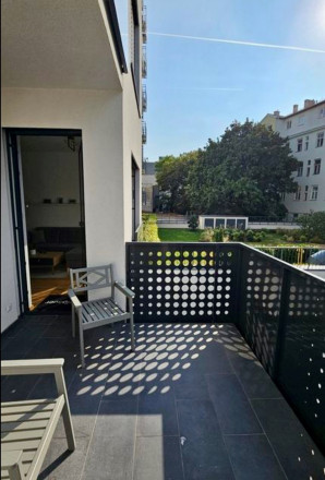 Moderný 2- izbový byt s terasou a parkovaním na prenájom v Starom meste - fotografia 11