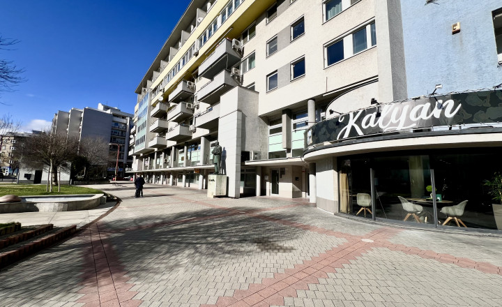 Administratívne priestory v centre s vlastným vchodom a parkovaním - fotografia 10