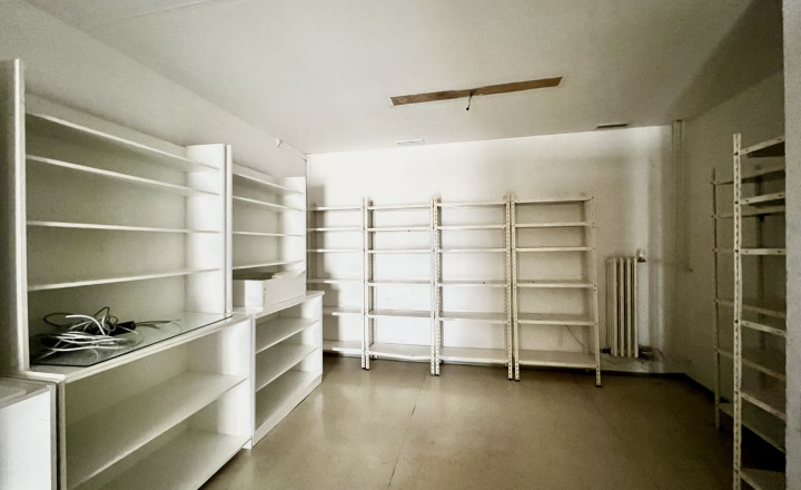 Priestranný nebytový priestor na predaj v Karlovej Vsi PREDANÝ - fotografia 9