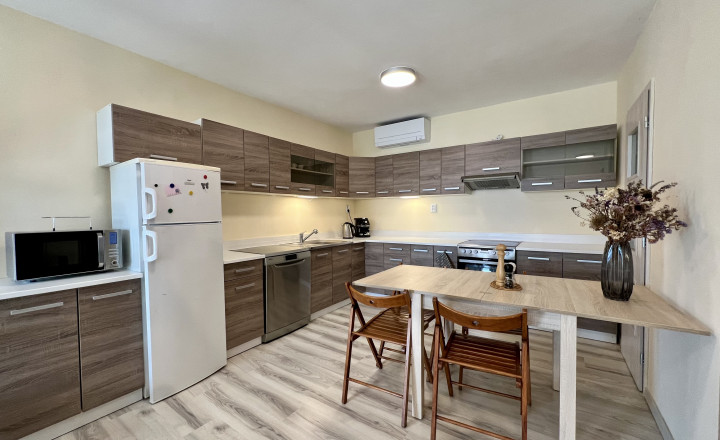 Two-storey 4- bedroom family house with terrace for rent in Karlová Ves - fotografia 6