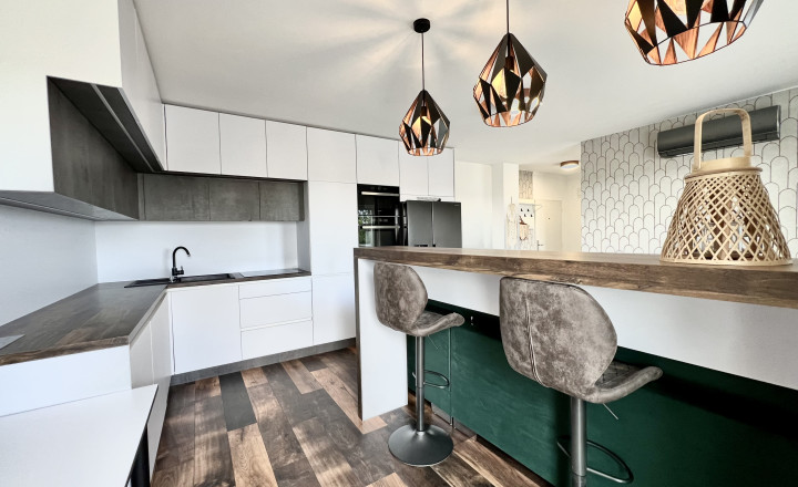 Modern 1-bedroom apartment with balcony and parking for sale in Rovinka
