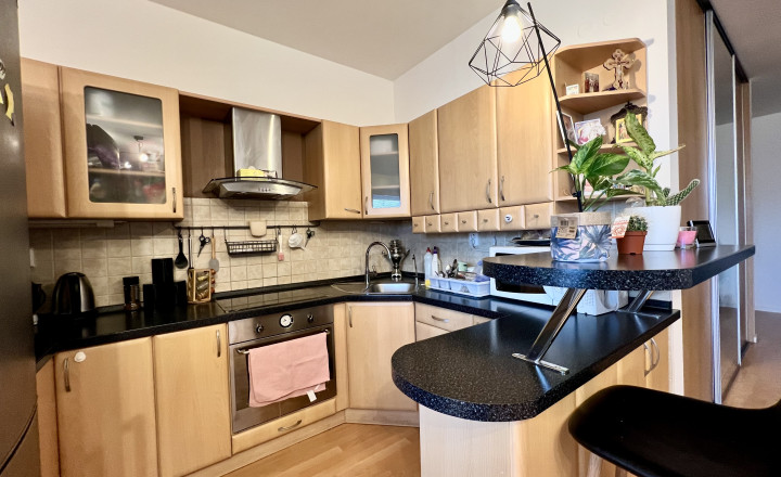 Spacious 2- bedroom apartment with terrace for sale in Senec - fotografia 3