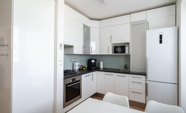 Spacious 2- bedroom apartment with balcony for sale in Vrakuna - fotografia 4
