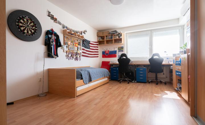 Priestranný 3- izbový byt s balkónom na predaj vo Vrakuni - fotografia 7