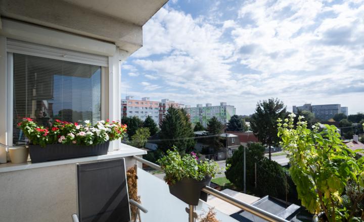 Priestranný 3- izbový byt s balkónom na predaj vo Vrakuni - fotografia 14