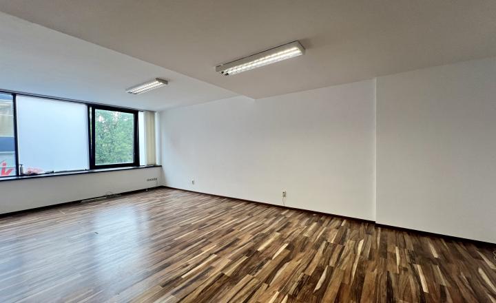 Air-conditioned office space for rent in the Old Town