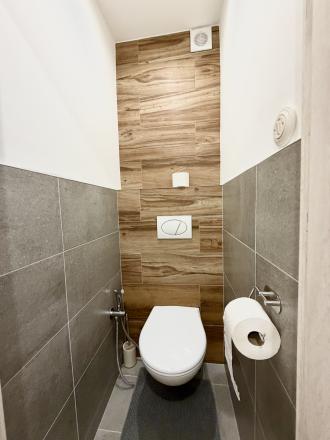 Kompletne zrekonštruovaný 3- izbový byt na prenájom v Ružinove - fotografia 11