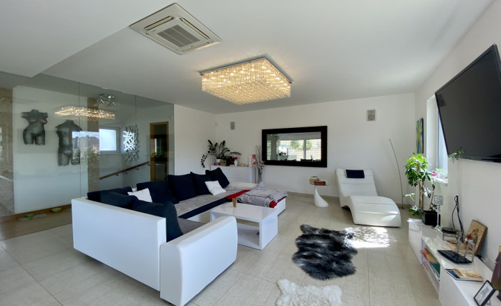 5-room family house, garden, parking, for rent Nové mesto - fotografia 4