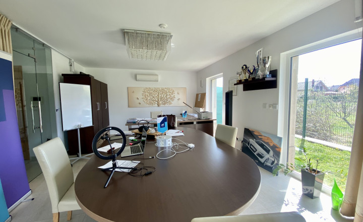5-room family house, garden, parking, for rent Nové mesto - fotografia 10