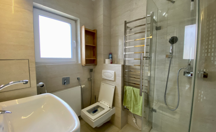 5-room family house, garden, parking, for rent Nové mesto - fotografia 13