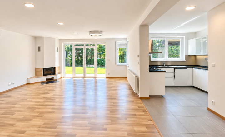 6-izbový rodinný dom, úžitková plocha 265 m2/ záhrada 600m2