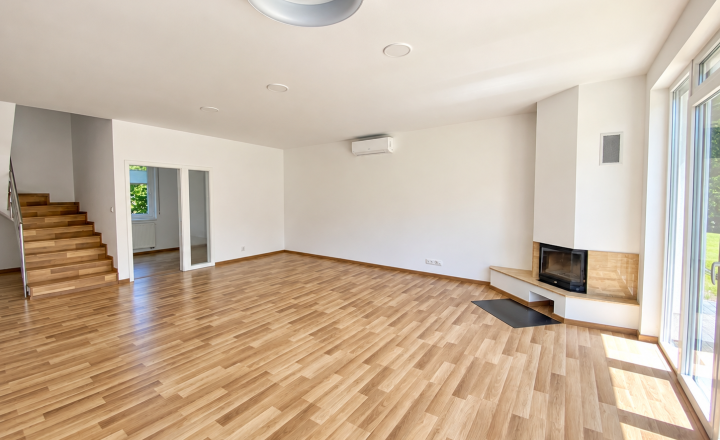 6-izbový rodinný dom, úžitková plocha 265 m2/ záhrada 600m2 - fotografia 3
