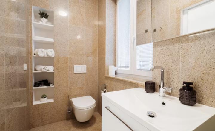 Fully renovated 2-room apartment for rent in the Old Town - fotografia 16