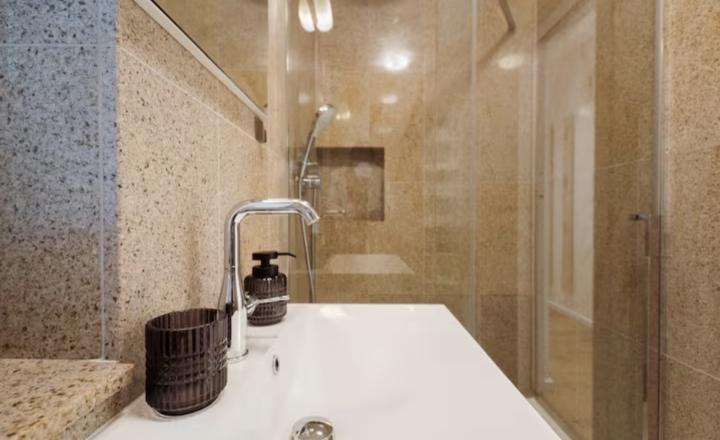 Fully renovated 2-room apartment for rent in the Old Town - fotografia 18