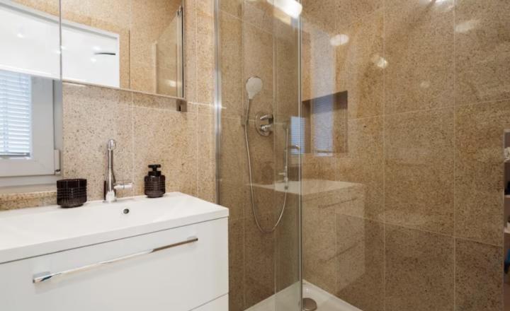 Fully renovated 2-room apartment for rent in the Old Town - fotografia 19