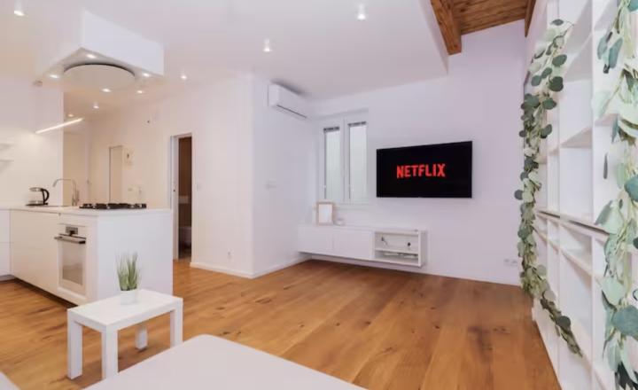 Fully renovated 2-room apartment for rent in the Old Town - fotografia 1